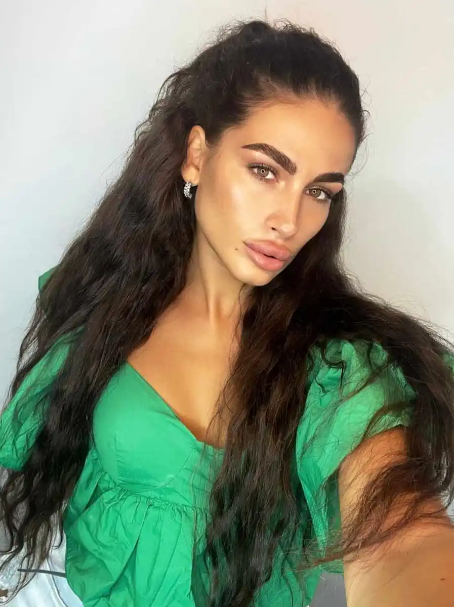 Adel Escort in Berlin