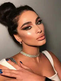 Adel Escort in Berlin