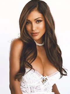 Akira Escort in München