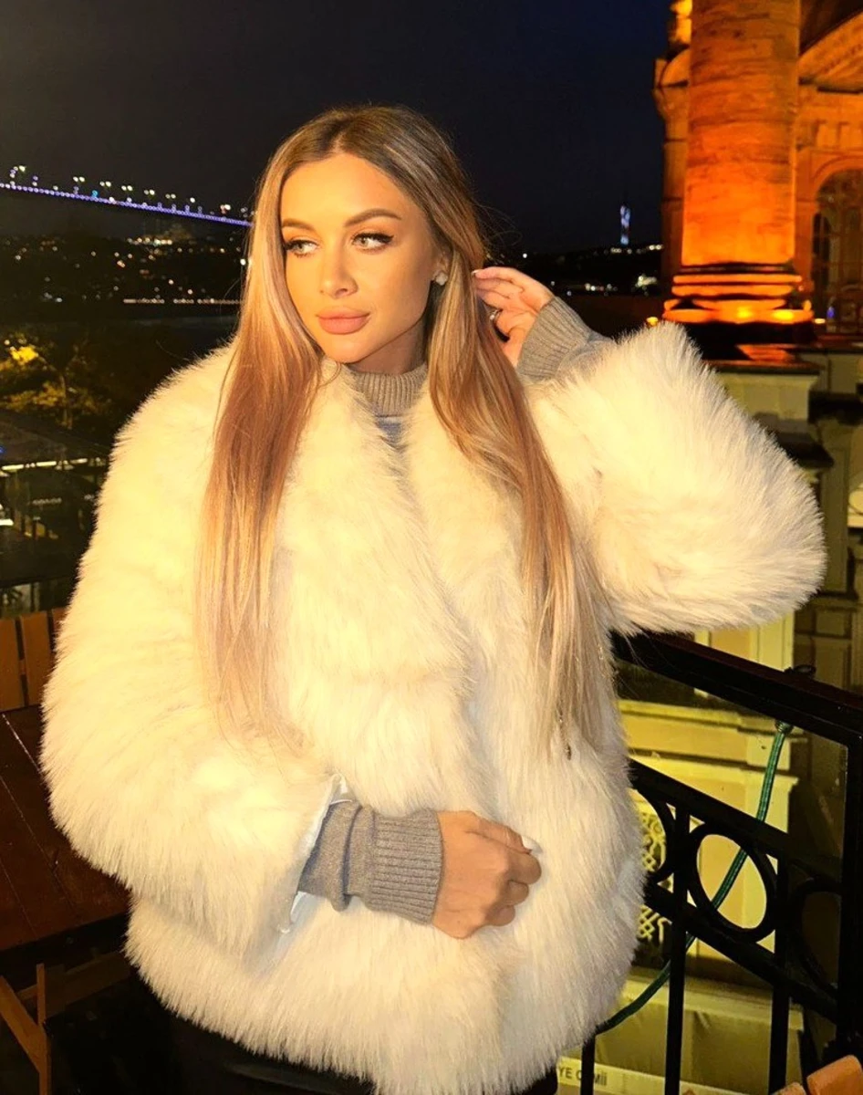 Aleksandra escort in Munich