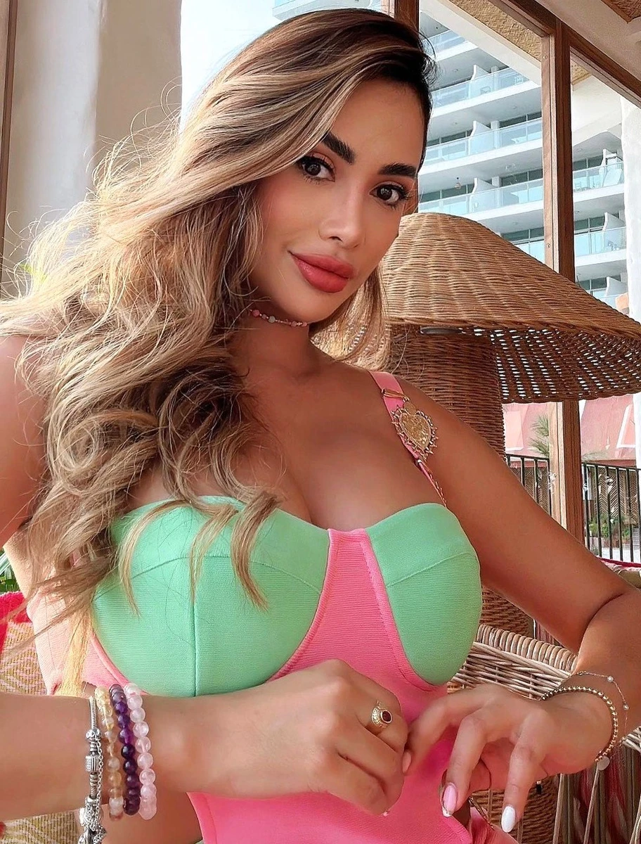 Ariana Escort in München