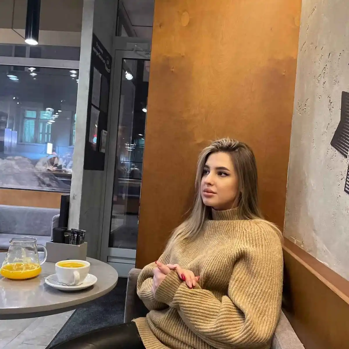 Camelia escort in Munich