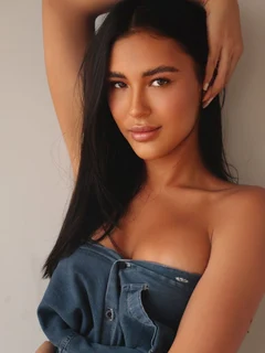 Cecilia escort in Munich