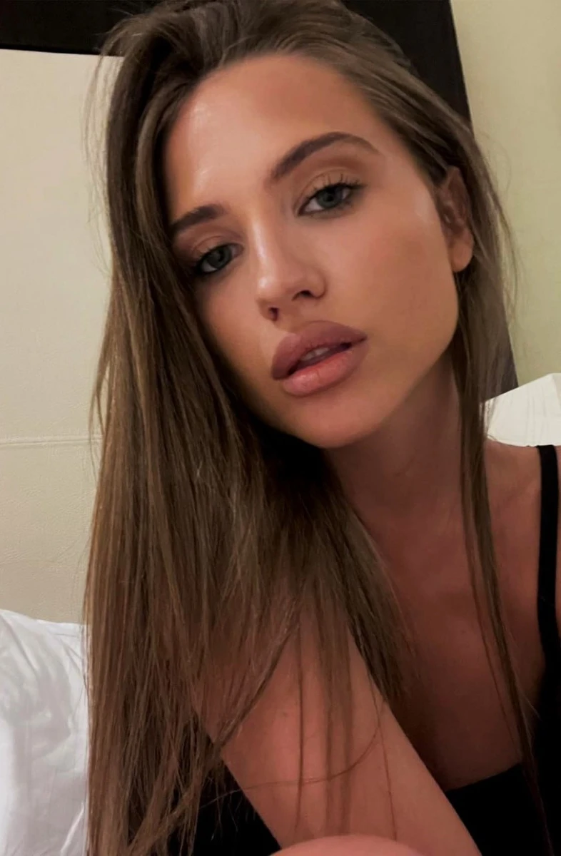 Karina escort in Munich