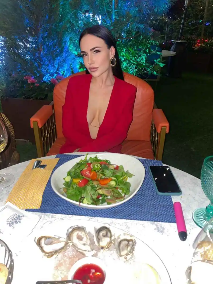 Monica escort in Munich