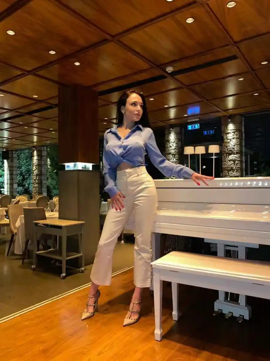 Monica escort in Munich