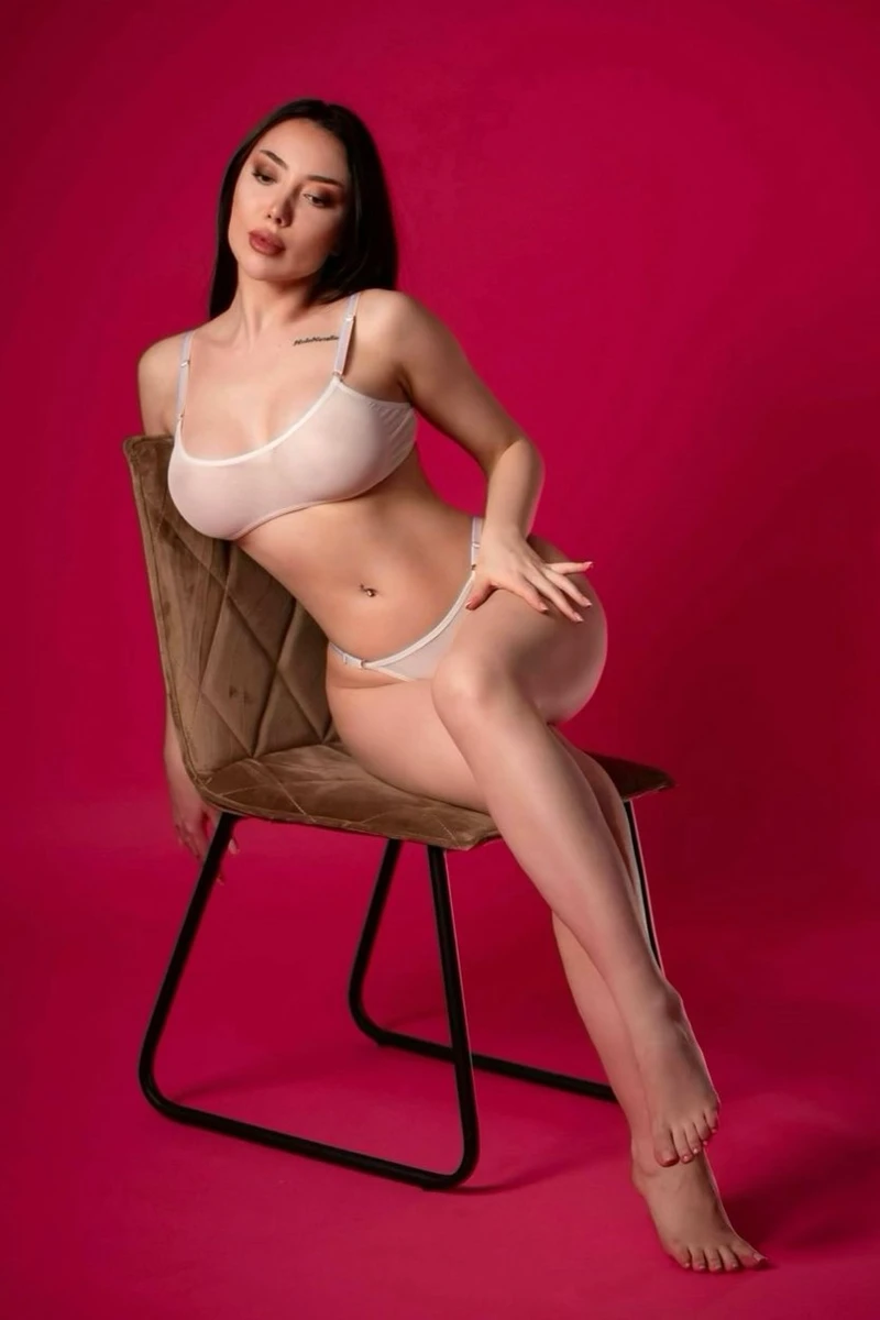 Violetta escort in Munich