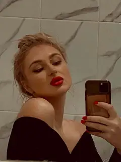 Zhenya Escort in München