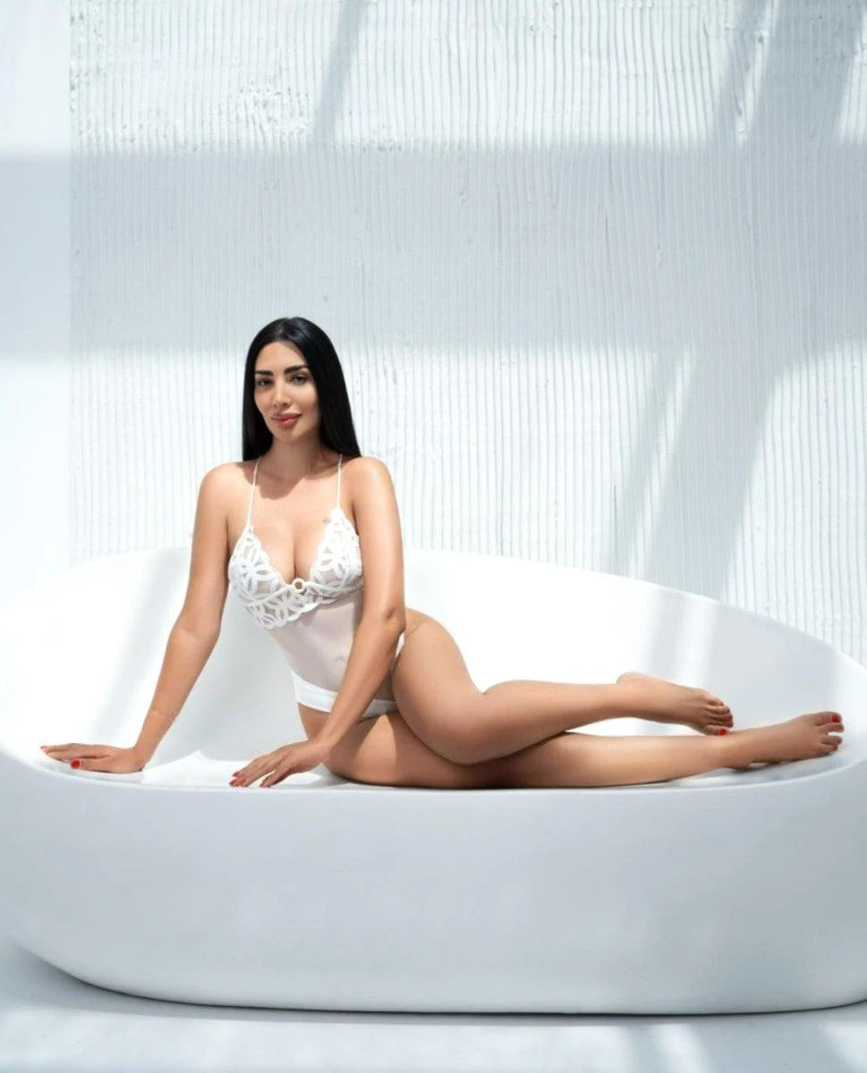 Zuleyha Escort in München